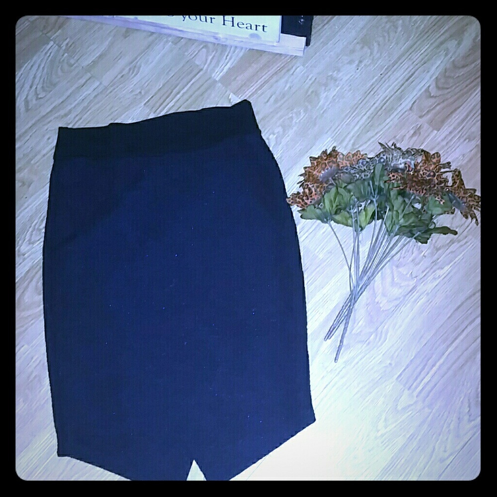 Sophie Rue midi skirt